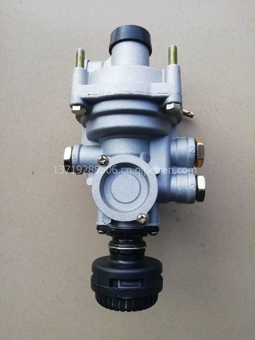 半掛車改裝型氣壓控流式三橋繼動(dòng)閥詳解 梁山改裝型繼動(dòng)閥的應(yīng)用與市場分析